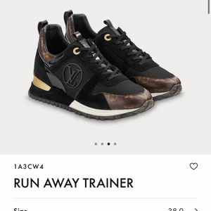 Äkta loui vuitton skor - Nästan oanvända, nytt skick. Beställda på luivuittons sida. Har egna bilder. Köpta för 8.000kr. Låda tillkommer.   Vid snabb affär 5.000kr utan frakt