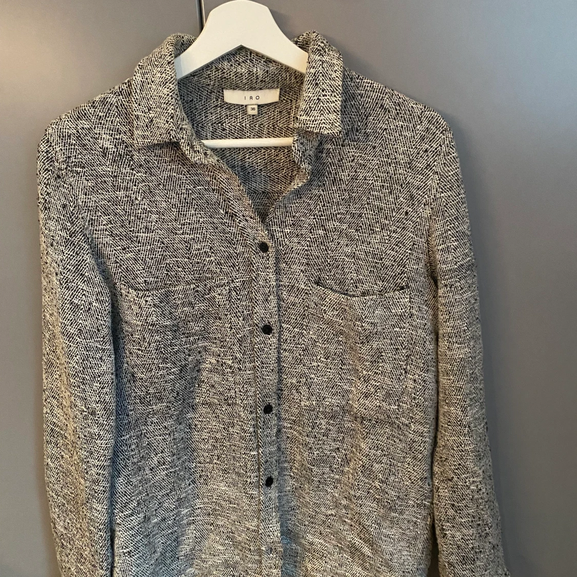 Iro skjorta 