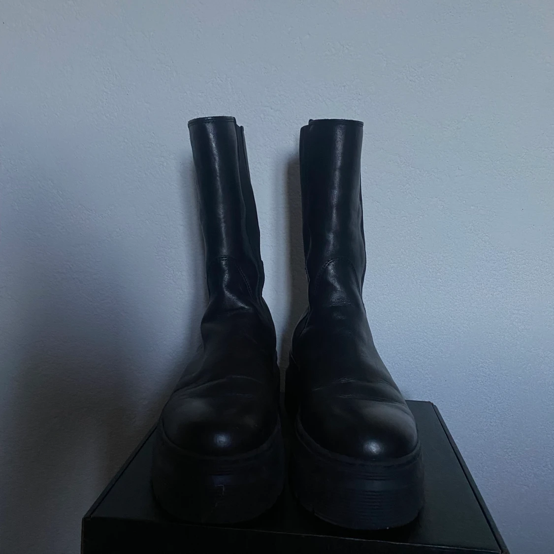 Boots Pavement  - 90