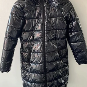 Dun jacka  - Storlek S Märke Ellos