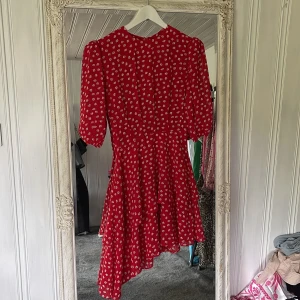 Adoore klänning - Så fin klänning från Adoore 