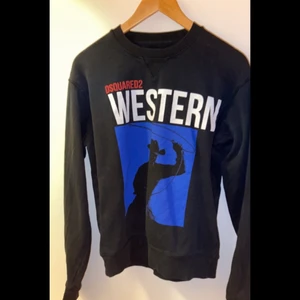 Dsquared 2 tröja - Dsquared2 tröja storlek M, con 8/10.