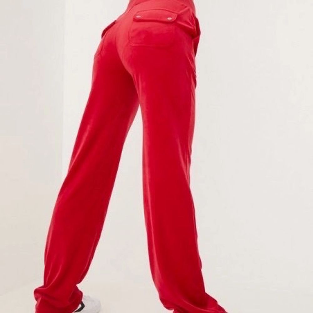 Röd Röda juicy couture - Juicy Couture | Plick Second Hand