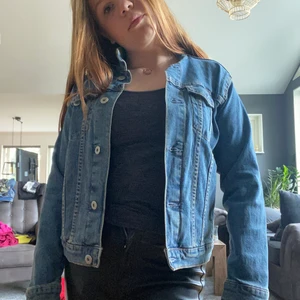 Jeans jacka - Jätte fin jeans jacka från lager 157