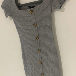  klänning, storlek xs - Bra skick, säljs pga att den är för liten 