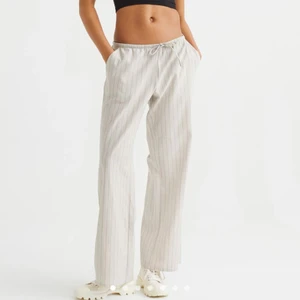 Linnebyxor - Linnebyxor från HM, använda kanske 3-4 ggr. 