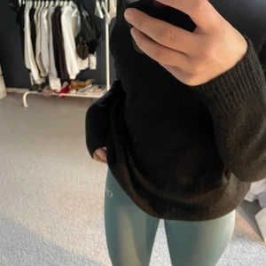 Stickad svart tröja - Stickad tröja från lager 157