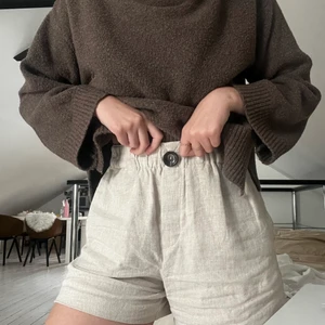 Brown pull  - Brown pull over, perfect for the winter.