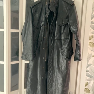 H&M Vintige - Vintige skinnkappa från H&M (Clinice)