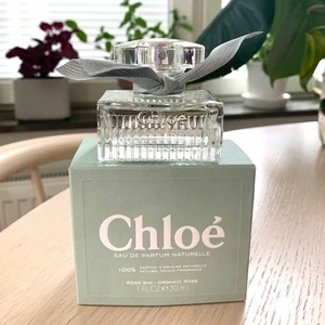 Chloé Naturelle EDP 30 ml - Endast testat parfymen men den passade inte mig. Därför är den som helt ny! Nypris: 800:- (köpt på kicks)