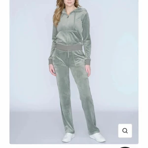 SÖKER - Någon som kan tänka sig att sälja juicy det för 500-700?❤️