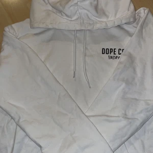 Dope hoodie  - Dope flamingo hoodie. Storlek 42 men mer som en M. (Liten i storlek)