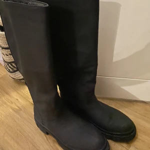 Boots  - Köpta på Zalando för ett år sedan. Använda fåtal gånger 