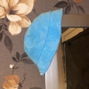 Hatt från Juicy cuture  - Jätte snygg hatt från juicy cuture , knappt använd 