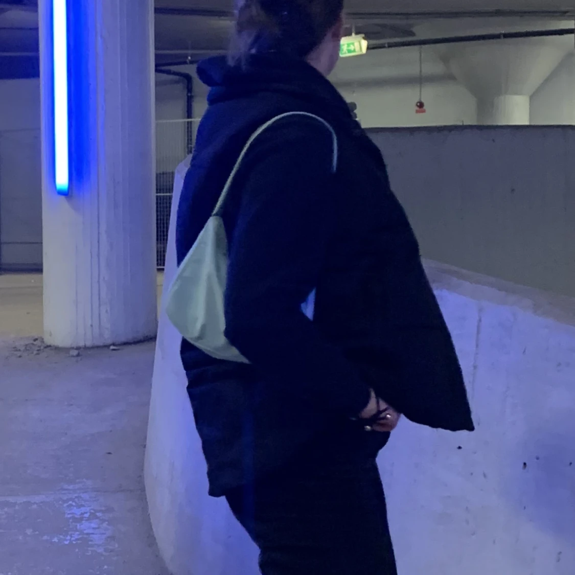 Blå liten väska  - 90