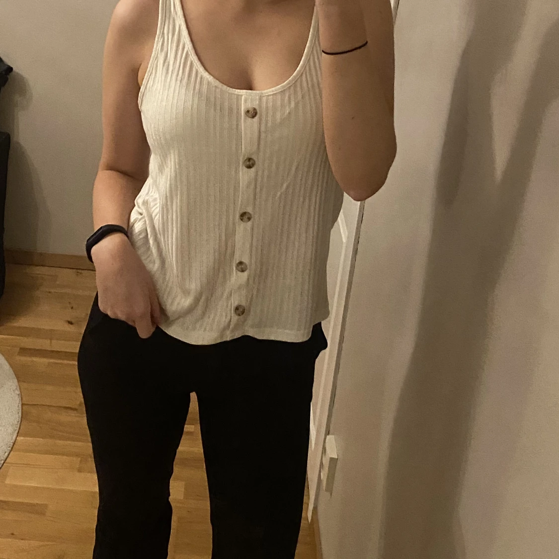 Vitt linne med knappar - 91