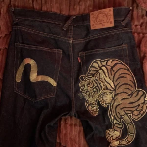 Evisu Jeans - Evisu byxor jag köpte för 900 för några år sen knappt använda  Skriv innan du köper  (It äkta)