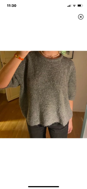 Grå tröja - Så snygg grå tröja ifrån lindex❤️ i strl M sitter så snyggt som lite oversized på mig som är xs/s