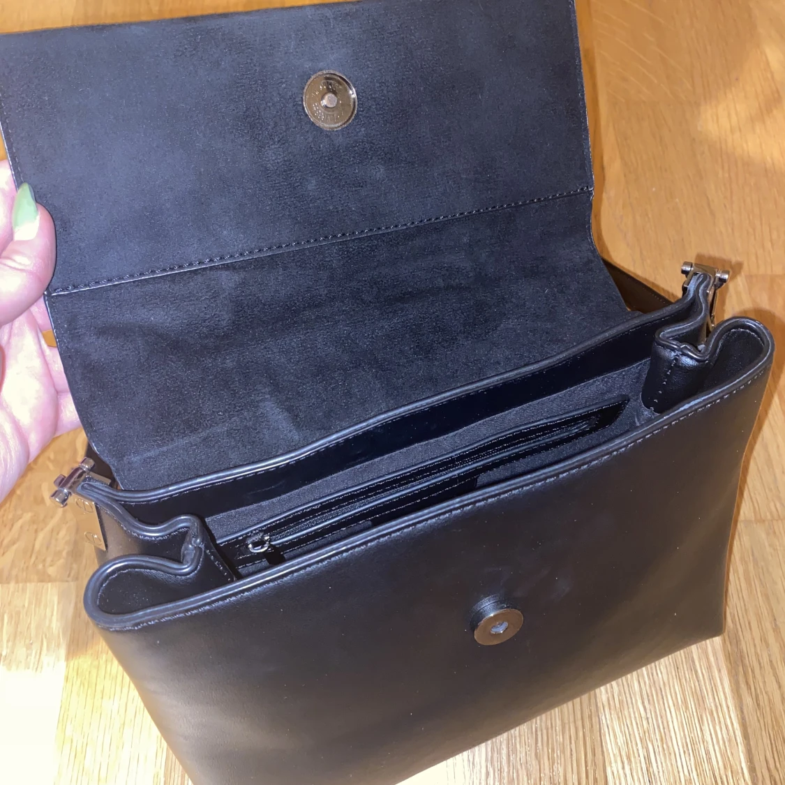 Svart väska - 90