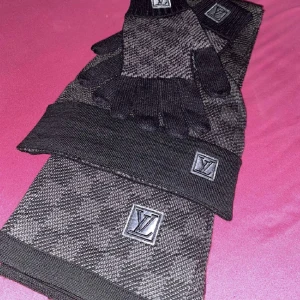 Söker handskar  - Om det finns någon snälla hör av er 