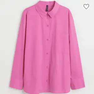 Söker denna rosa skjorta från H&M i storlek XS eller S