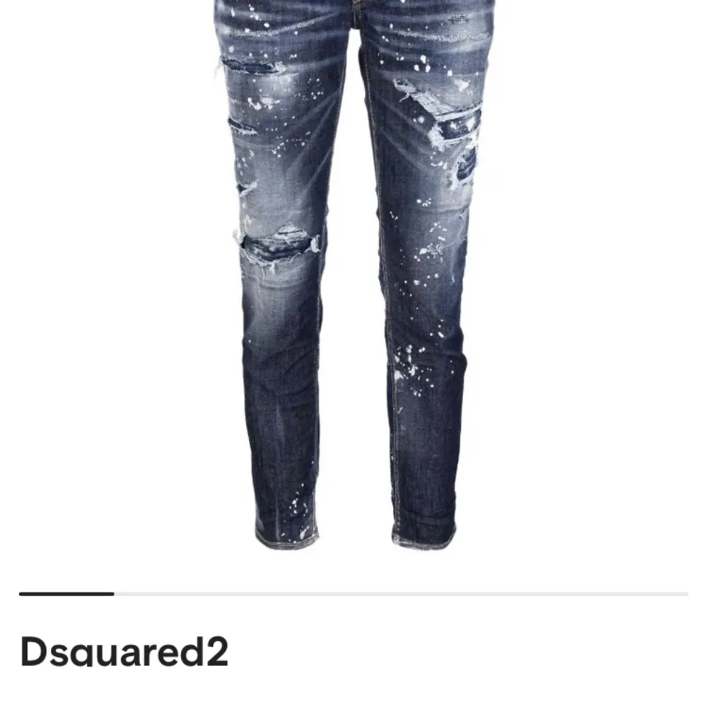 Ett par dsquared jeans storlek S, inga skador eller fel på byxorna. Jeans & Byxor.