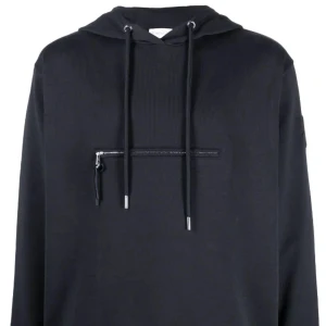 Moncler hoodie  - Kvitto finns ! Bättre bilder vid intresse!  Nypris runt 6 tusen - använd 1-2 ggr Strl passar m (oversize) 
