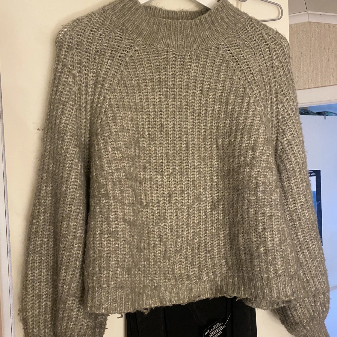 Grön stickad klänning