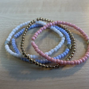 4 Jewelstar Armband - 4 Armband från Jewelstar med pärlmotiv.