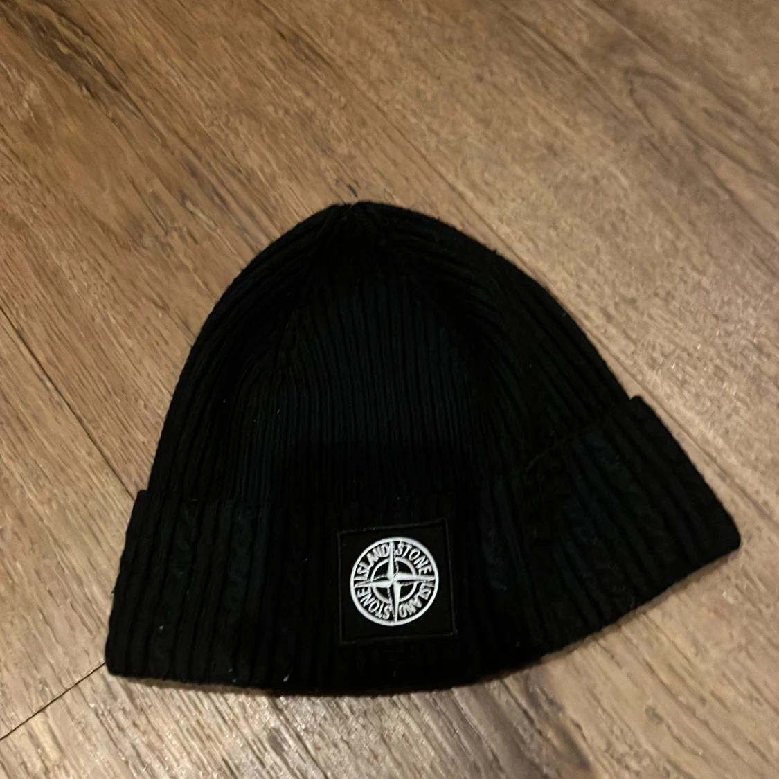 Stone island mössa äkta 