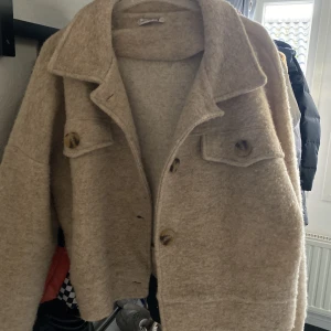 Vårjacka, designbysi - Superfin, rensar🌸🌸