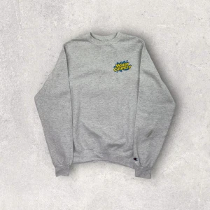 Water Country Lifeguard Crewneck - PTP: 54 cm, length: 68 cm. If you are interested in the item please DM first. 