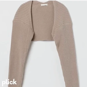 Bolero H&M - Populär bolero från HM! Jättebra skick 🤩 Köparen står för frakt 💞