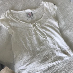 Oddmolly topp - Säljer min fina fina oddmolly topp💗💗💗 frakt tillkommer!!🥰 toppen finns kvar!!❤️