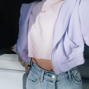 ellesse t-shirt  - Super cute rosa ellesse t-shirt. 