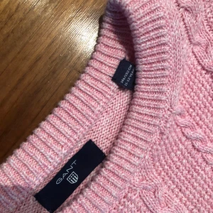 Gant tröja str 146/152 - Kabelstickad tröja, stl 146/152, köparen står för frakt!