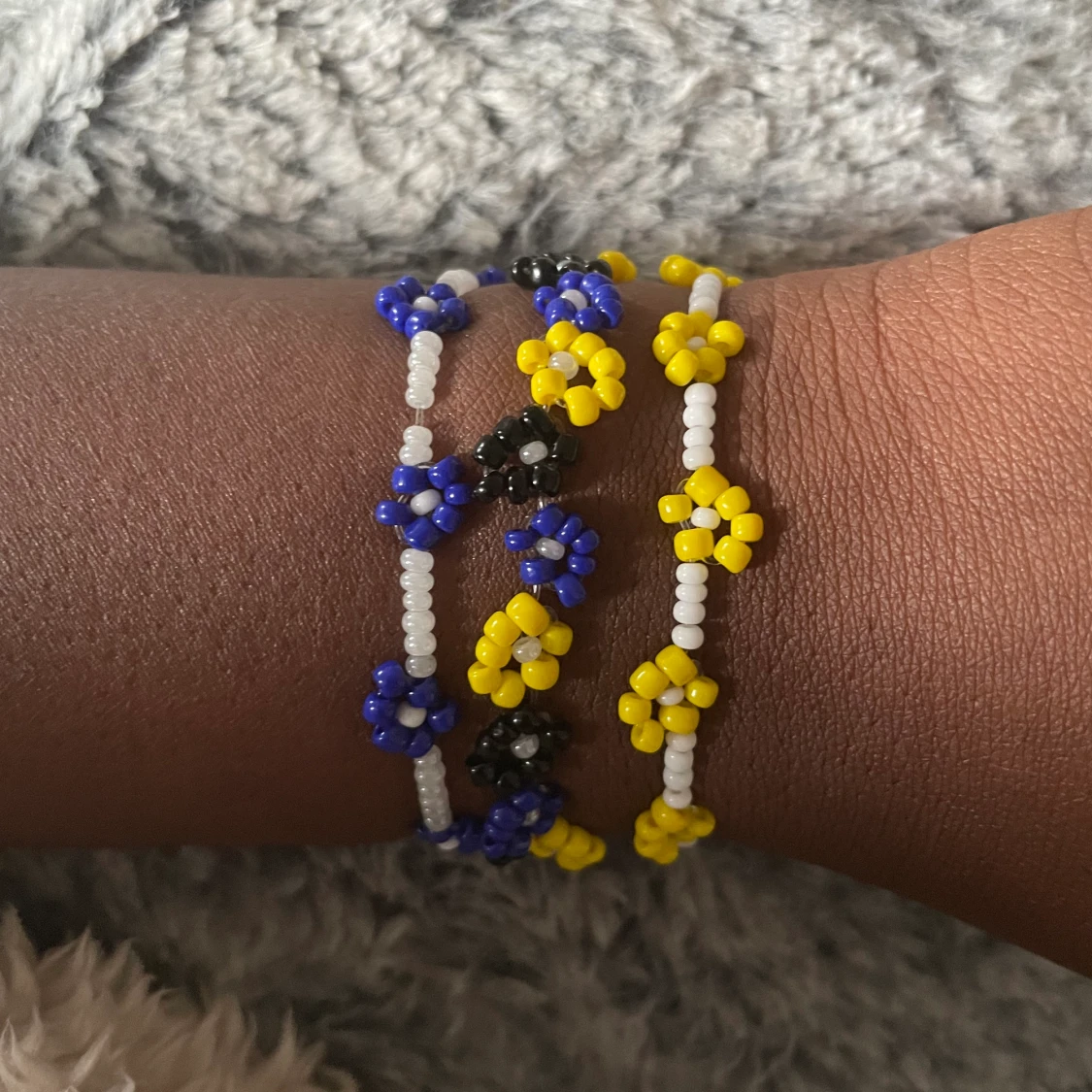 Pärlarmband med blommorna  - 90