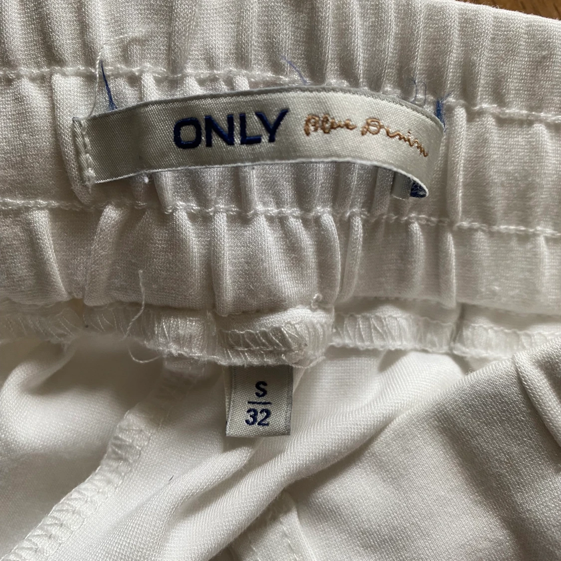 Byxor stl:S märke Only - 90