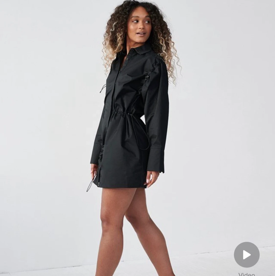 Svart klänning från NA-KD  - 90