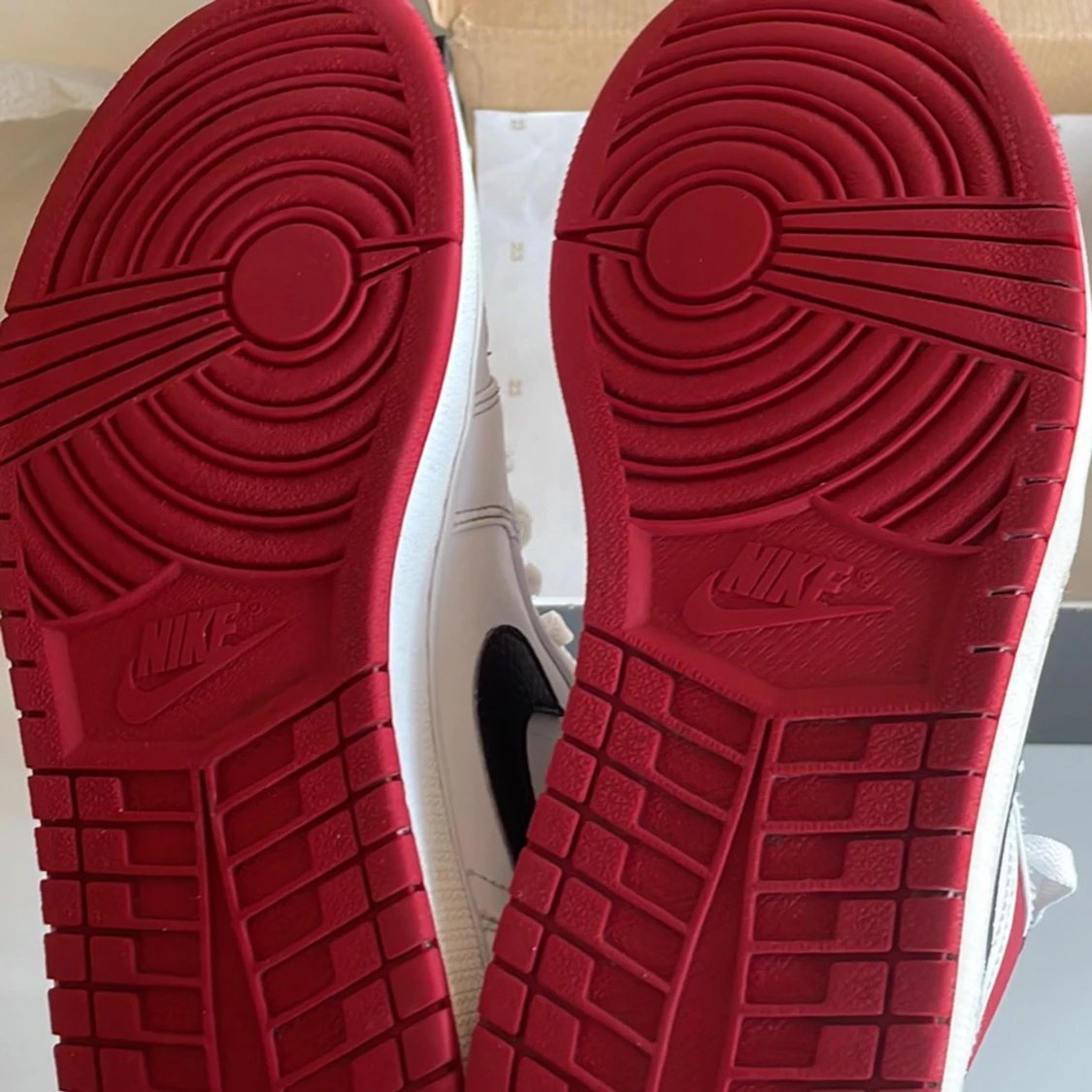 Air Jordan 1 low white university red - 90