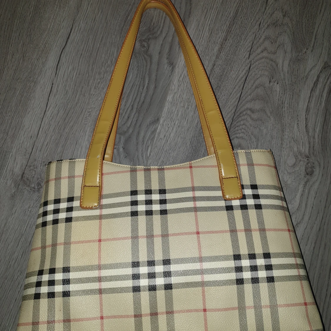 Burberry väska - 90