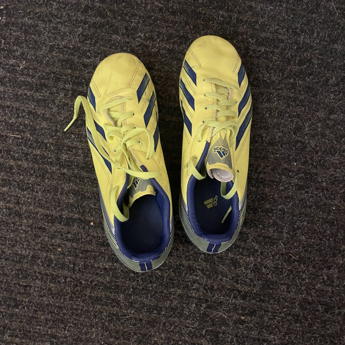 Adidas Fotbollskor  - 91