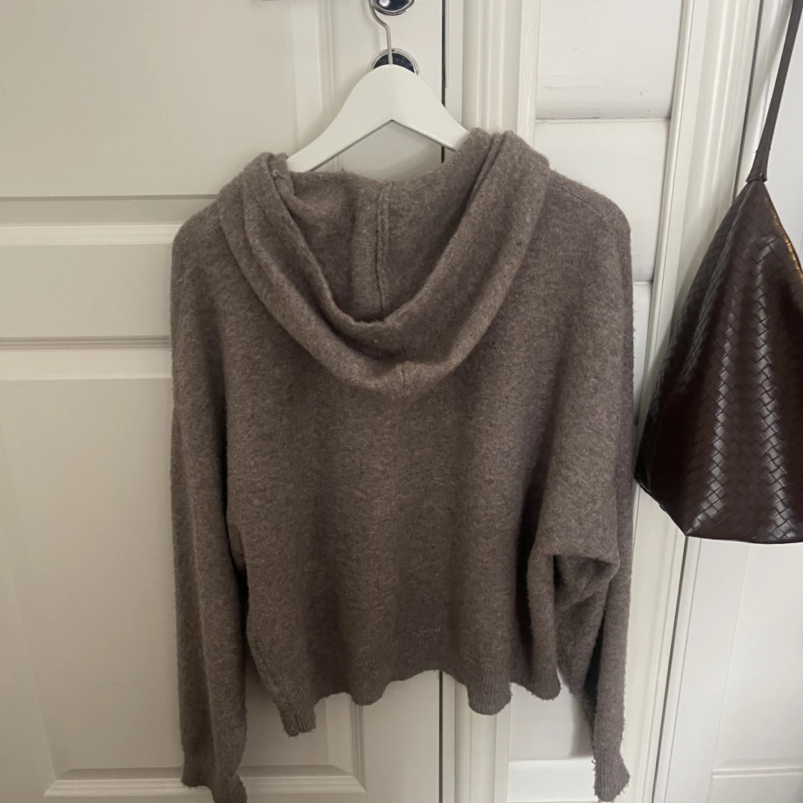 Stickad huvtröja  - 90