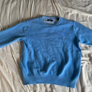 gant tröja - hej säljer min gamla gant tröja för jag har växt ur den
