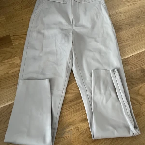 Byxor   - Använd- ny skick