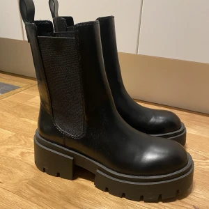 Boots - Från H&M, storlek 39. Aldrig använda 😃