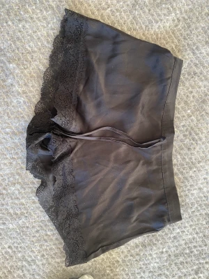 satin shorts  - Supersöta och sköna !! Passar tyvärr inte längre … köpta i Paris 