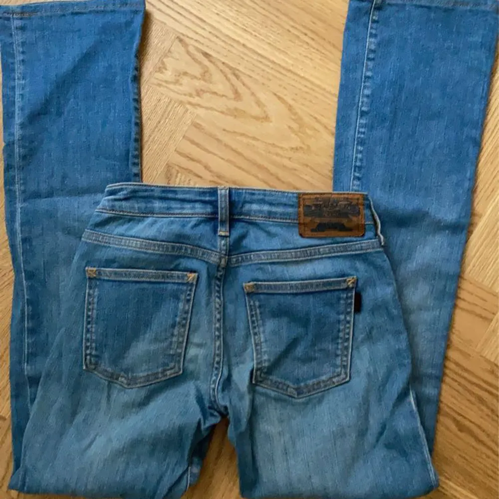 Crocker jeans i modellen pep boot!! Bootcut och lågmidjade💗💗. Jeans & Byxor.