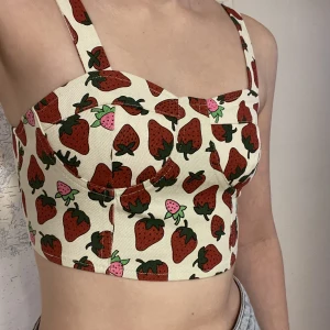 Jeans topp - Den sötaste jeanstoppen från CIDER i storlek S, utmärkt kvalitet. Jag har på mig XS, som passar till 75A, så S ska passa till 75B,C, kanske även 80B,C.