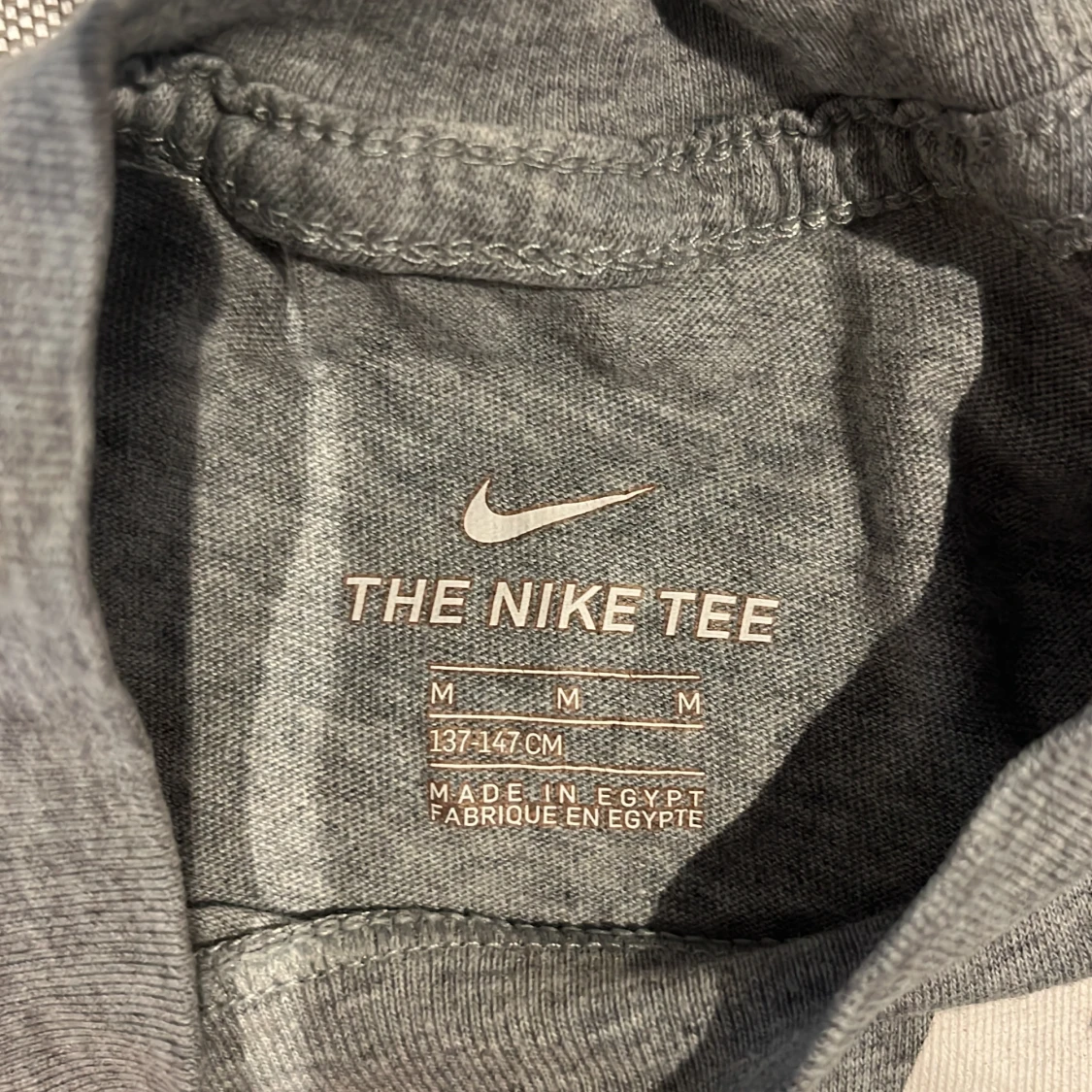 Säljer en tröja  - 91